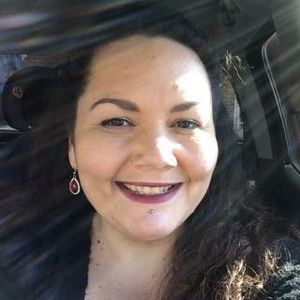 Meet your Posher, Cynthia